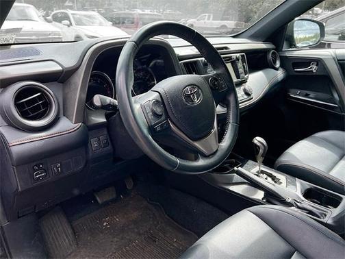 2016 Toyota RAV4 SE