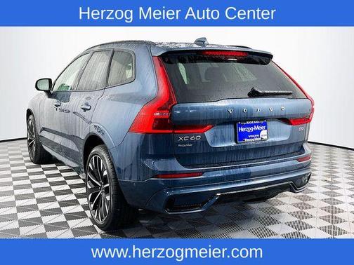 2026 Volvo XC60 B5 Ultra