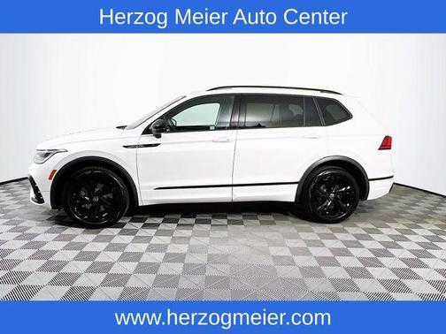 2023 Volkswagen Tiguan 2.0T SE R-Line Black