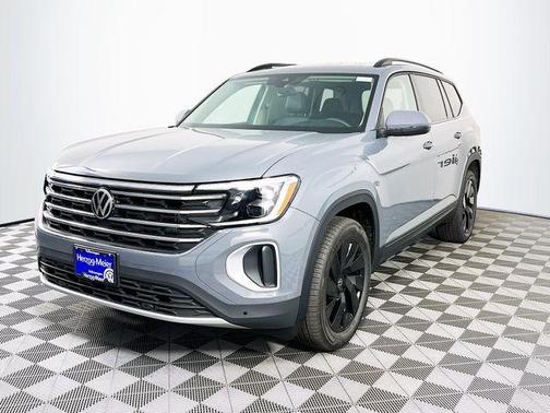 Pure Gray 2026 Volkswagen Atlas 2.0T SE W/TECHNOLOGY