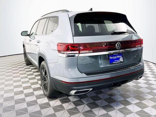Pure Gray 2026 Volkswagen Atlas 2.0T SE W/TECHNOLOGY