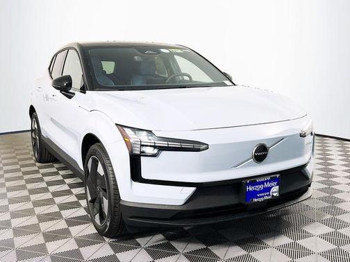 Cloud 9 White 2026 Volvo EX30 Twin Motor Plus