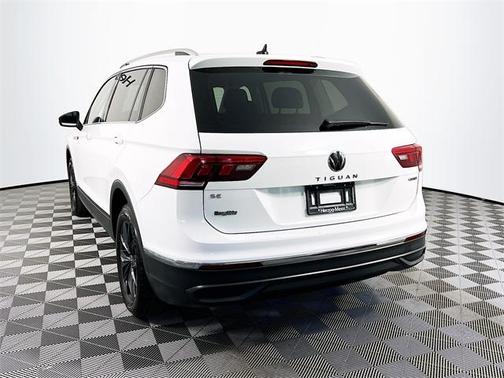 2024 Volkswagen Tiguan 2.0T SE