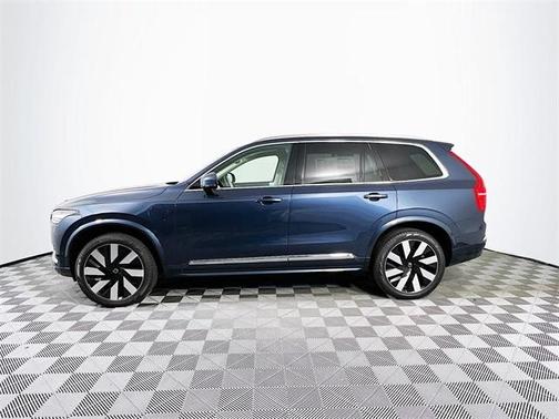 2025 Volvo XC90 Plug-In Hybrid T8 Plus 6-Seater