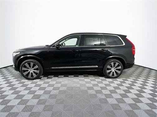 2025 Volvo XC90 B6 Ultra