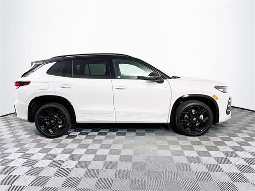 2025 Volkswagen Tiguan 2.0T SE R-Line Black