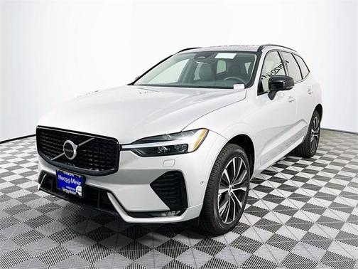 2025 Volvo XC60 B5 Plus