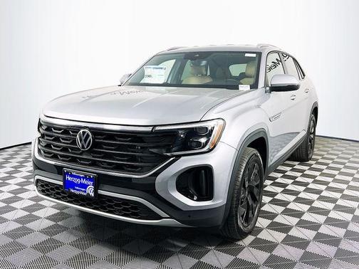 Silver Mist Metallic 2026 Volkswagen Atlas Cross Sport 2.0T SE W/TECHNOLOGY