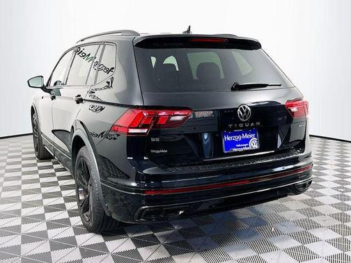 2024 Volkswagen Tiguan 2.0T SE R-Line Black