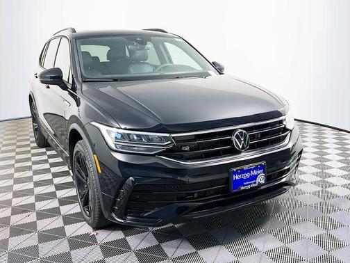 2024 Volkswagen Tiguan 2.0T SE R-Line Black