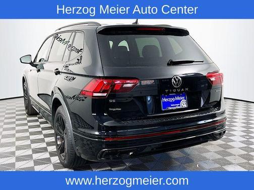 2024 Volkswagen Tiguan 2.0T SE R-Line Black