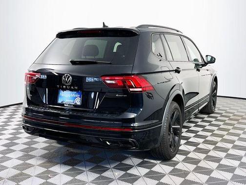 2024 Volkswagen Tiguan 2.0T SE R-Line Black