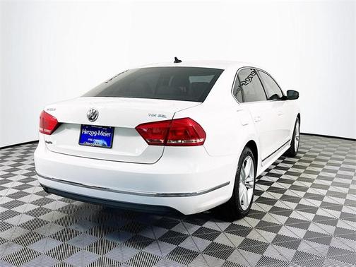 2013 Volkswagen Passat 2.0 TDI SEL Premium