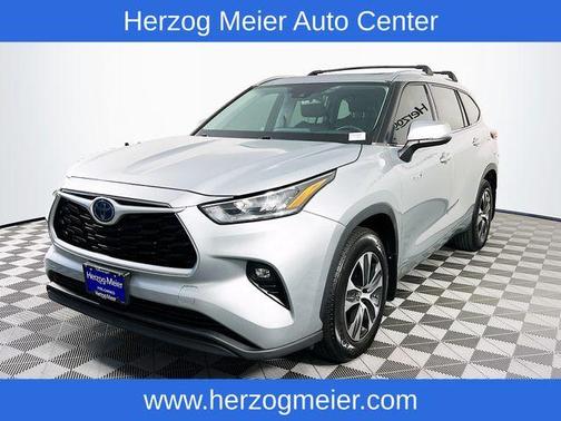 2020 Toyota Highlander Hybrid XLE