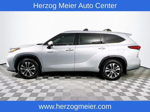 2020 Toyota Highlander Hybrid XLE
