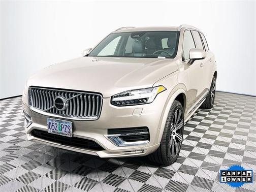 2025 Volvo XC90 B6 Ultra