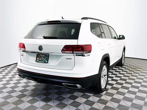 2022 Volkswagen Atlas 3.6L SE w/Technology