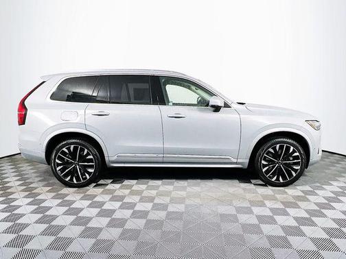 2026 Volvo XC90 Plug-In Hybrid T8 Plus 7-Seater