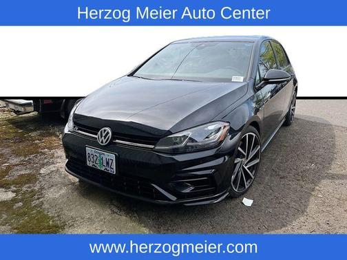 Deep Black Pearl Effect 2019 Volkswagen Golf R 2.0T w/DCC & Navigation