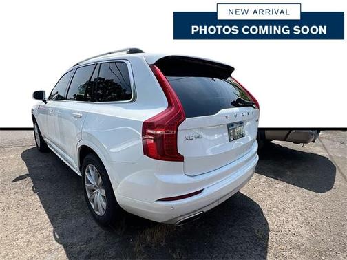 2019 Volvo XC90 T6 Momentum