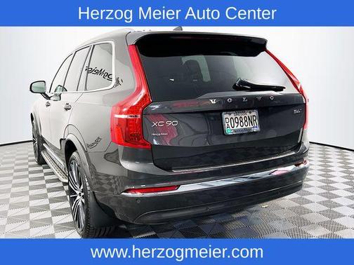 2024 Volvo XC90 B6 Plus Bright Theme 7-Seater