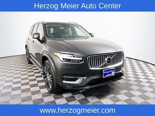 2024 Volvo XC90 B6 Plus Bright Theme 7-Seater