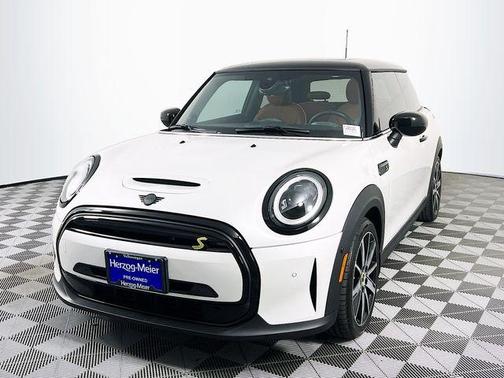 2024 MINI SE Hardtop Cooper