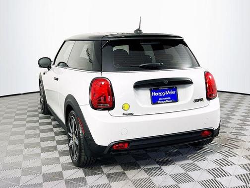 2024 MINI SE Hardtop Cooper