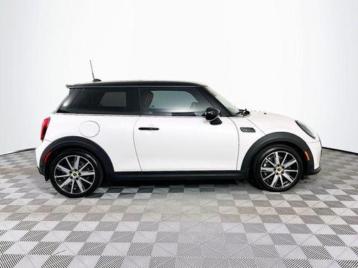 2024 MINI SE Hardtop Cooper