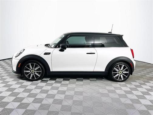 2024 MINI SE Hardtop Cooper