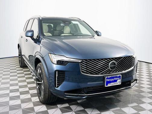 Denim Blue Metallic 2026 Volvo XC90 Plug-In Hybrid T8 Plus 7-Seater