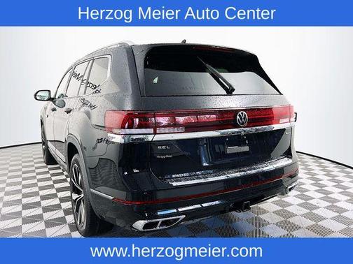 Deep Black Pearl Effect 2025 Volkswagen Atlas 2.0T SEL Premium R-Line