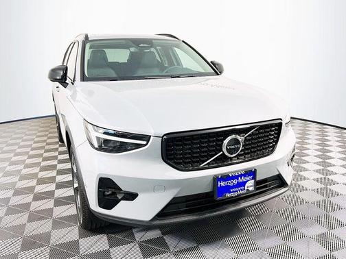 Gray Metallic 2026 Volvo XC40 B5 Plus