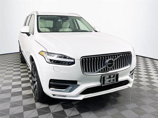 2024 Volvo XC90 B6 Ultimate Bright Theme 7-Seater