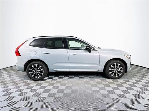 2025 Volvo XC60 B5 Core