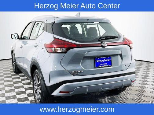 2024 Nissan Kicks SV