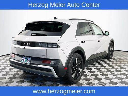 2025 Hyundai IONIQ 5 SEL