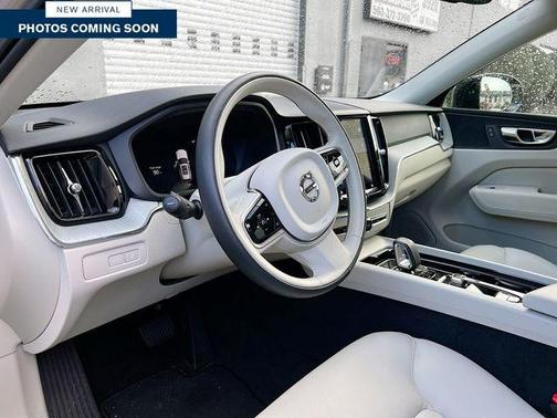 2024 Volvo XC60 Recharge Plug-In Hybrid T8 Plus Dark Theme