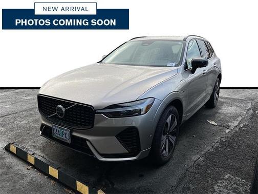 2024 Volvo XC60 Recharge Plug-In Hybrid T8 Plus Dark Theme