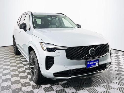 2026 Volvo XC90 B6 Ultra Dark Theme 7-Seater