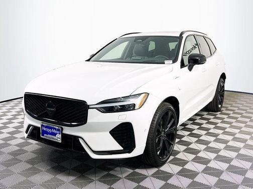 Crystal White Metallic 2026 Volvo XC60 Plug-In Hybrid T8 Ultra Black Edition