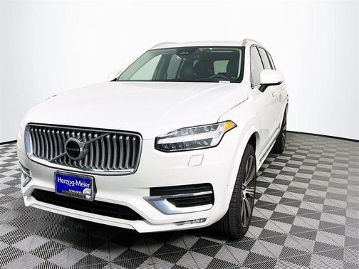 2024 Volvo XC90 B6 Ultimate Bright Theme 7-Seater