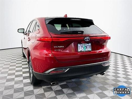 2022 Toyota Venza LE