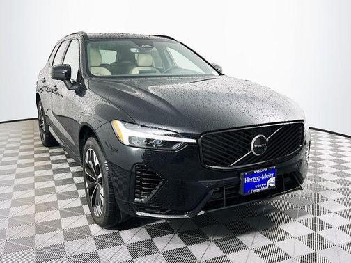 2026 Volvo XC60 Plug-In Hybrid T8 Plus