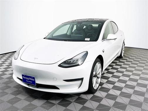 2019 Tesla Model 3 Standard Range Plus
