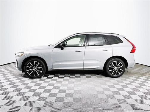 2025 Volvo XC60 B5 Plus