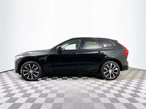 2024 Volvo XC60 B5 Plus Dark Theme