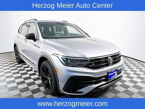 2024 Volkswagen Tiguan 2.0T SE R-Line Black