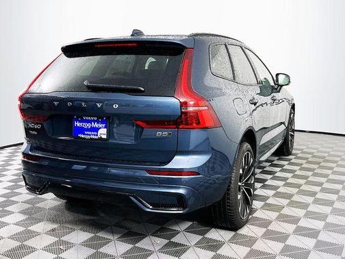 2026 Volvo XC60 B5 Ultra