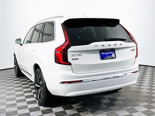 2026 Volvo XC90 B5 Core